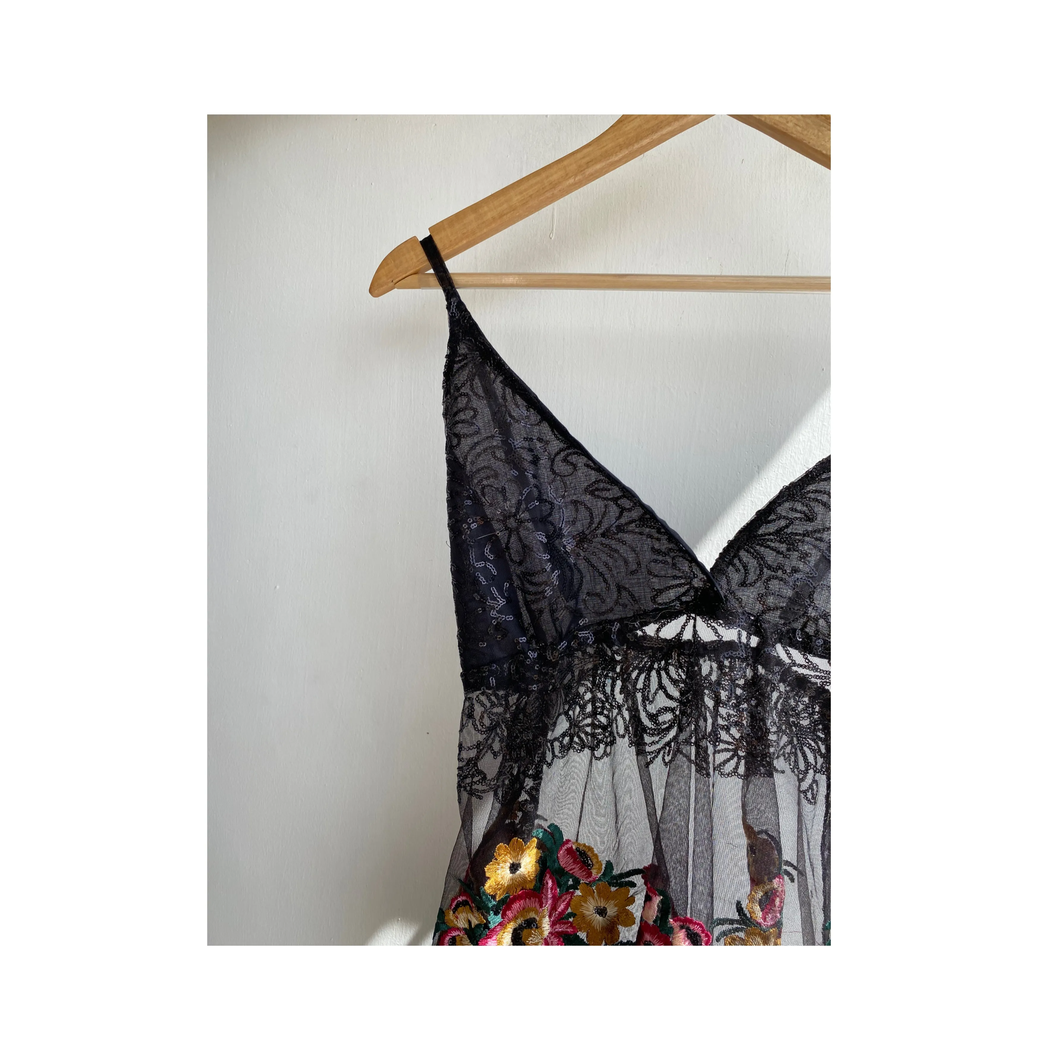 Black sequins bust with floral embroidery