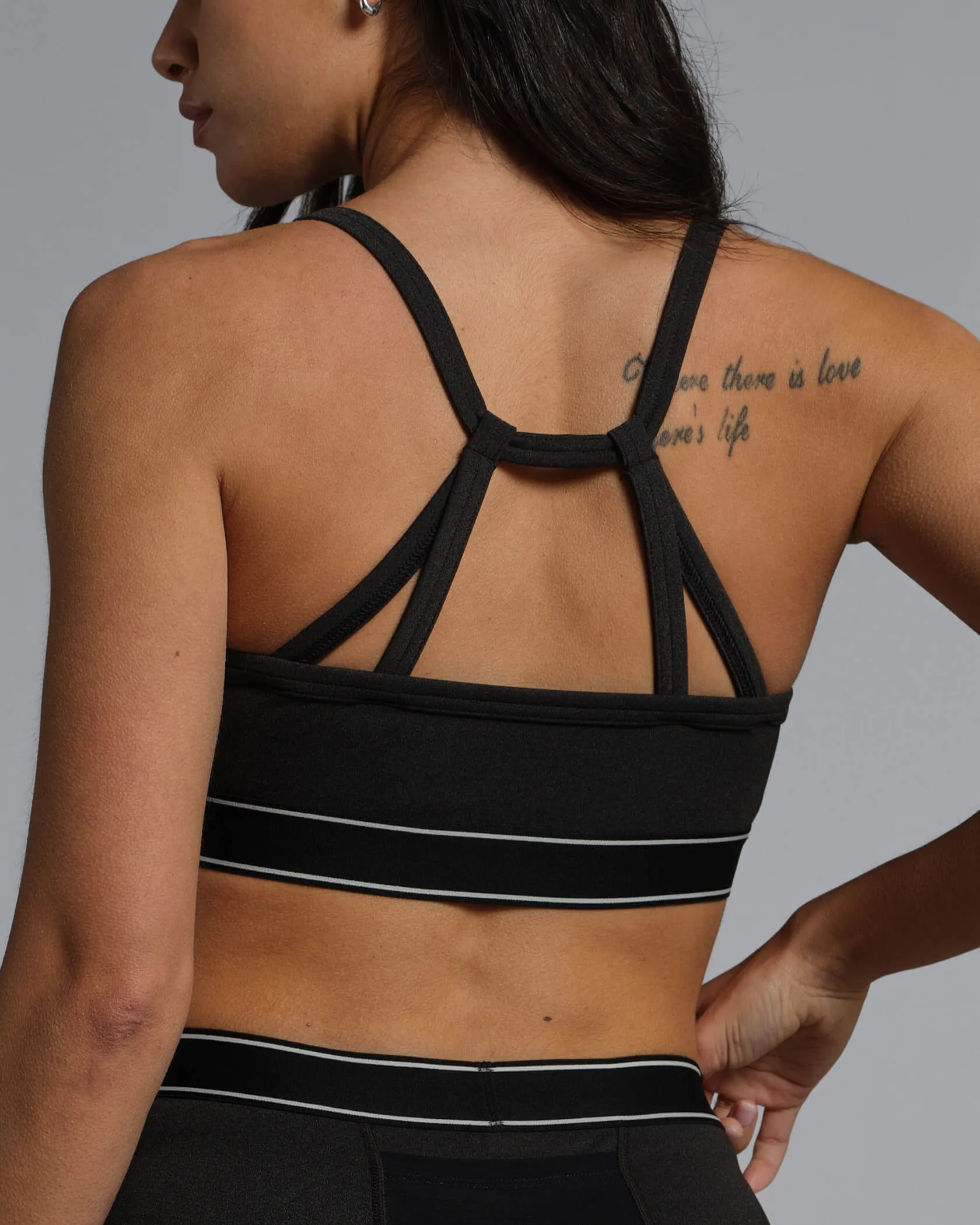 Municipal Women's Motivate Strappy Bra - ASPHALT